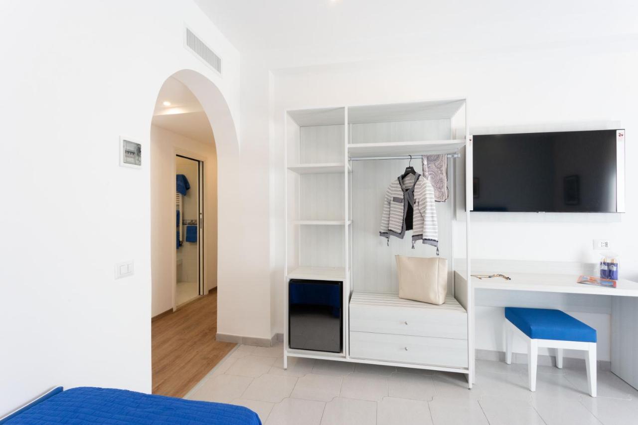 Tofani Apartment - Luminoso Con Terrazzo Panoramico Sorrent Exterior foto