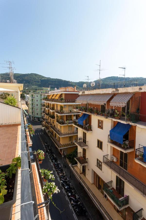 Tofani Apartment - Luminoso Con Terrazzo Panoramico Sorrent Exterior foto